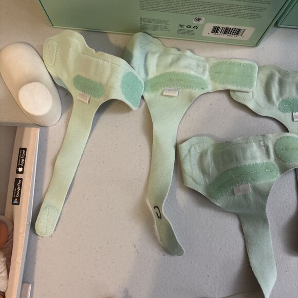 Owlet Smart Sock 2 Baby Monitor 0-18 Months Heart Rate Oxygen Lot Of 2 Untested - Picture 10 of 14